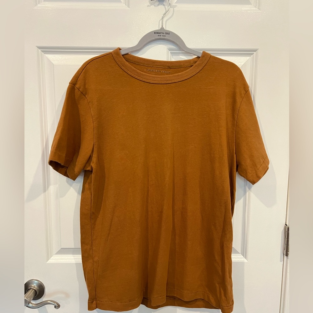 American Eagle Orange Tan Men’s Size Medium Thick Cotton T-shirt Comfortable